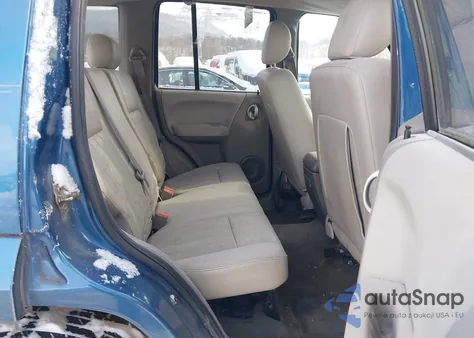 2006 Jeep Liberty Limited Edition from USA, damaged, VIN 1J4GL58KX6W141246